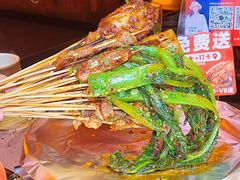 -何师烧烤Pro ·江湖川菜·小龙虾·精酿啤酒(太古里旗舰店)