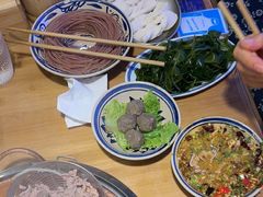 -洱火云南酸菜牛肉火锅(石景山当代商城店)