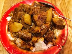 萝卜牛腩饭-格拉食堂