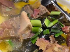 -帅巴人舅母子腊蹄民俗村