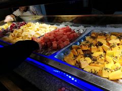 -佰烧海鲜烤肉火锅自助(世茂国际广场店)