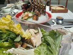 -红鼎豆捞·专注品质海鲜20年(宝丰路店)