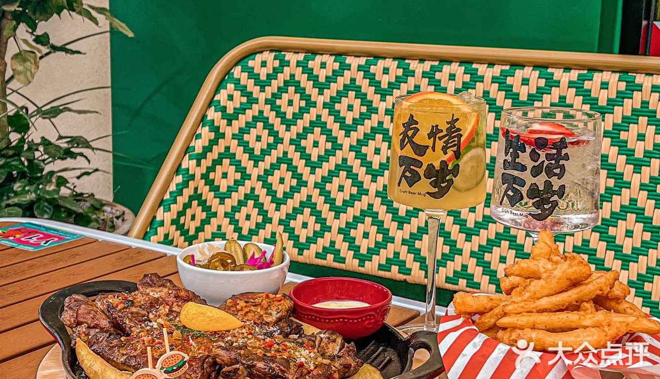 跨越整个郑州也要来吃的碳烤肉 但丁市集给的浪漫