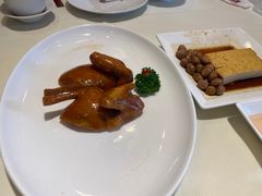 烤乳鸽-利苑酒家(华熙国际店)