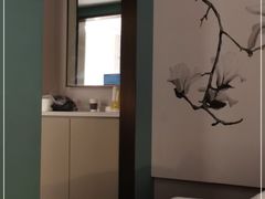 -白玉兰酒店(上海田子坊马当路地铁站店)