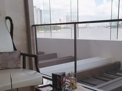 -白天鹅宾馆·月兔吧