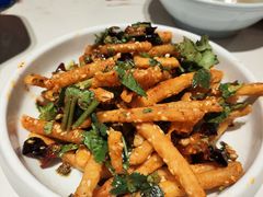 -何师傅美蛙鱼头(汉街店)
