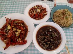 -捌贰虾蟹·江湖菜馆(江汉路店)