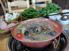 -阿婆情腊排骨火锅(金虹路店)