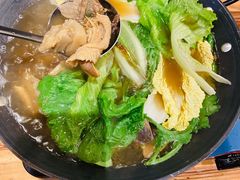 -霄汉牛三鲜湖北砂锅菜(万松园2店)