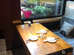 靠窗位-苹果树下艺术餐厅(宋庄店)