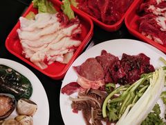 -大中华希尔顿酒店-念自助餐·嗨啤·小龙虾