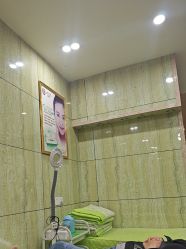 -苗医生专业祛痘·皮肤管理