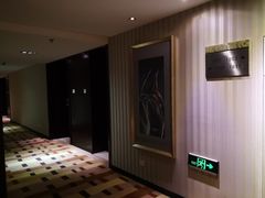 -西安绿地假日酒店