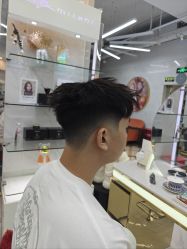 -秦·专注剪发