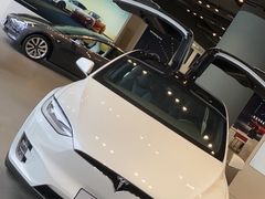 -TESLA 特斯拉(上海太古汇体验店)