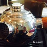丽人脱袄，移步餐厅露台，如同置身巴黎小酒馆