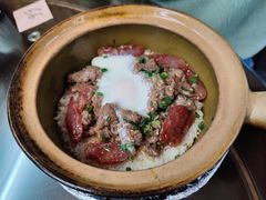 腊肠拼牛肉煲仔饭-红星光发煲仔饭(文海店)