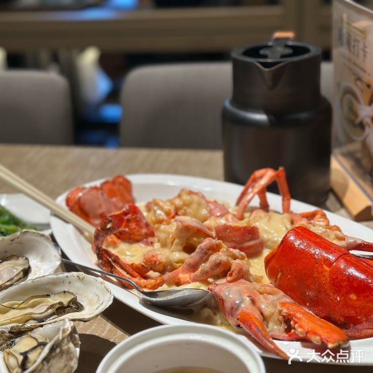 🍤海鲜控的天堂!海螺汤、生蚝,美味不打烊!🌙