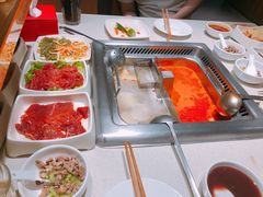 -海底捞火锅鲜切牛肉主题店(长寿路店)