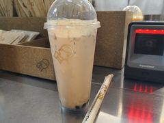 -喜茶(上海淮海中路渔阳里店)
