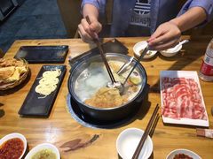 -风情丽江斑鱼火锅(孙家沟西南路80号店)