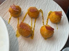 -MONICH牛排融合餐厅(和义大道购物中心店)