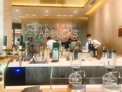-星巴克臻选(深圳龙华红山天虹店)