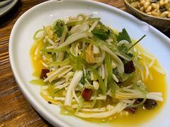 凉拌金针菇青笋-三姐妹餐厅(曲江店)