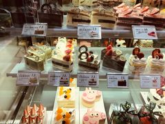 面包甜点陈列柜-爱纶蛋糕(山东路店)