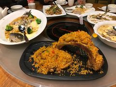 -天鹅恋主题酒店(积玉桥地铁站店)