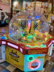 点击看大图 -卡通尼乐园(五彩世界店)