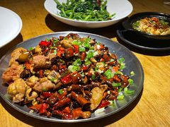 歌乐山辣子鸡-胡马八破·川菜小馆(高新万达店)