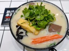 浓汤鱼汁小锅米线-肥汁米蘭香港米线(长宁来福士店)