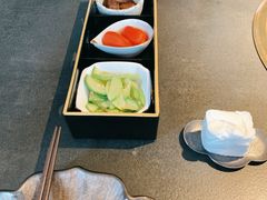-铭牛烧肉·和牛海鲜自助(高新月牙湖店)