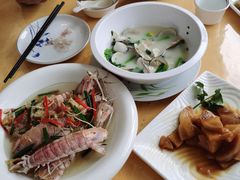 -鹏城人家海鲜酒家·23年老字号(较场尾店)