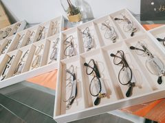 -目艮眼镜SHOWROOM(品牌集合店)
