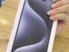 -Apple零售店(华贸购物中心店)