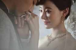 -雪中彩影婚纱摄影·微光艺术中心