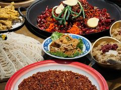 -旧街市鲜货老火锅(大光路店)