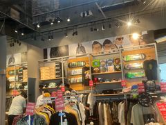 -东荟城名店仓