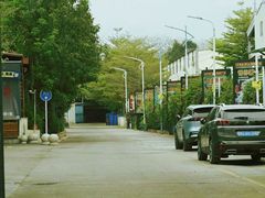 -三亚火车头万人海鲜广场