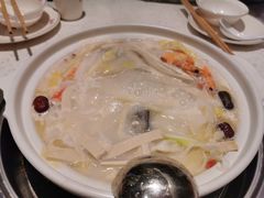 -三人行骨头王火锅(长寿店)