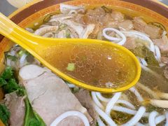 -花溪牛肉粉(八鸽岩店)