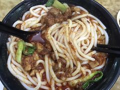 -丽虹云南过桥米线(兴工街店)