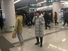 -新百广场(地铁站)