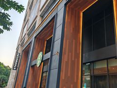 -星巴克臻选(广州高德置地秋广场店)