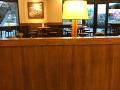大堂-星巴克(无锡百联奥特莱斯店)