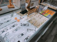 -视野联行眼镜蔡司·依视路官方授权店(顺城店)