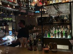 -FOUR PLAY BAR